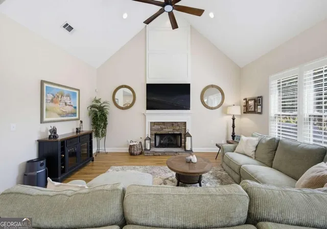 Photo 3 of Sale Pending at 2850 Dartmouth Pl, Cumming, GA 30041 | MLS# 10852218 | Listing updated on 2026-10-06