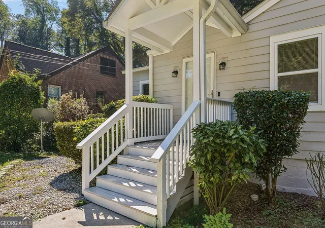 Photo 2 of Sale Pending at 1271 Cahaba Dr SW, Atlanta, GA 30311 | MLS# 10873498 | Listing updated on 2026-10-30