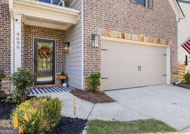 Photo 2 of Single family home for sale at 4690 Settlers Grv Rd, Cumming, GA 30028 | MLS# 10844544 | Listing updated on 2026-09-12
