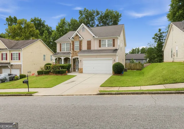 Photo 1 of Sale Pending at 6380 Stonelake Dr, Atlanta, GA 30331 | MLS# 10842179 | Listing updated on 2026-09-14