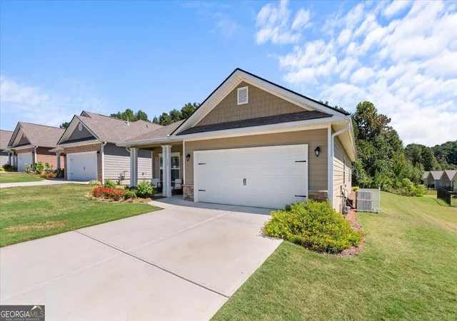 Photo 3 of Single family home for sale at 143 Windmill Way, Carrollton, GA 30117 | MLS# 10843758 | Listing updated on 2026-09-28