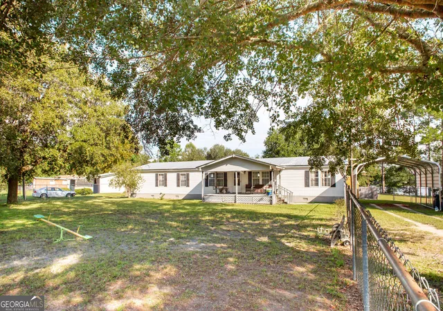 Photo 2 of Sale Pending at 288 Lakeview Dr, Folkston, GA 31537 | MLS# 10845179 | Listing updated on 2026-09-24