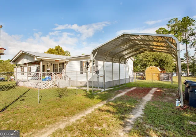 Photo 3 of Sale Pending at 288 Lakeview Dr, Folkston, GA 31537 | MLS# 10845179 | Listing updated on 2026-09-24
