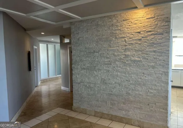 Listing Photo 5 - Condo for sale in building located at 115 W Peachtree Pl Nw, Atlanta, GA 30313 - Unit #702