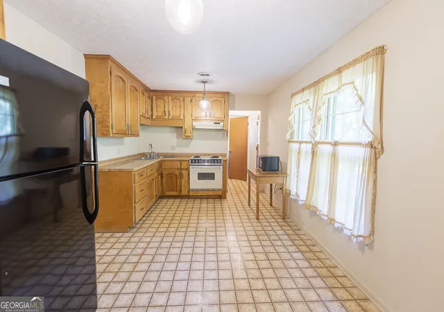 Photo 4 of Single family home for sale at 880 Smithonia Rd, Winterville, GA 30683 | MLS# 10845142 | Listing updated on 2026-09-29