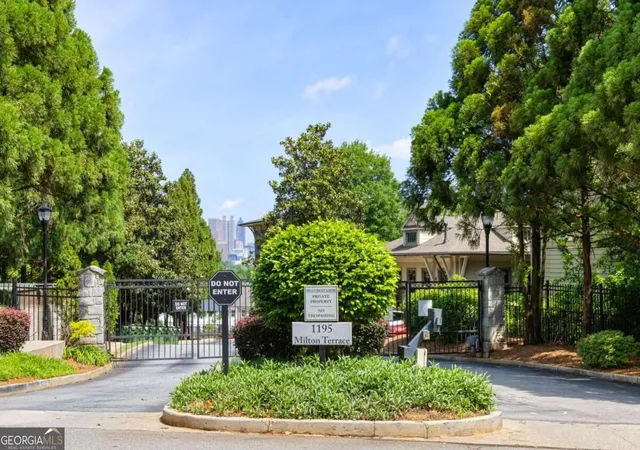 Photo 2 of Condo for sale at 1195 Milton Ter Se #1106, Atlanta, GA 30315 | MLS# 10837626 | Listing updated on 2026-09-15