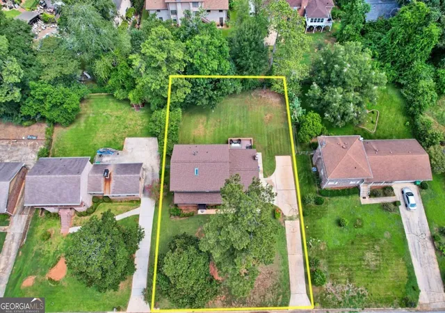 Photo 2 of Single family home for sale at 3652 Greentree Farms Dr, Decatur, GA 30034 | MLS# 10838193 | Listing updated on 2026-09-16