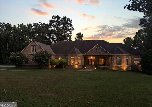 Photo 1 of Mansion for sale at 456 E Valley Rd Ne, Rydal, GA 30171 | MLS# 10840527 | Listing updated on 2026-09-26