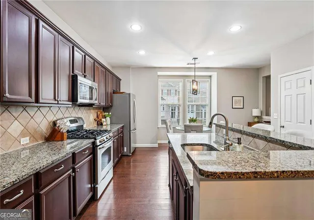 Photo 4 of Townhouse for sale at 4204 Laurel Crk Ct SE #6, Smyrna, GA 30080 | MLS# 10843402 | Listing updated on 2026-09-10