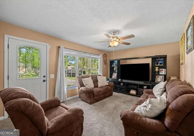 Photo 4 of Single family home for sale at 123 Donna St SW, Calhoun, GA 30701 | MLS# 10842425 | Listing updated on 2026-09-18