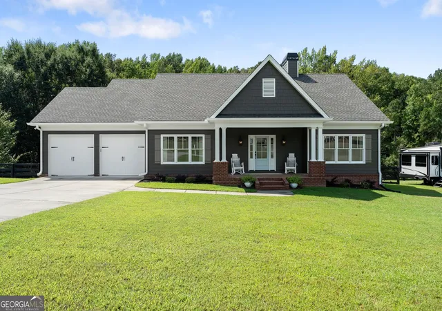 Photo 3 of Single family home for sale at 4465 Carters Creek Ln, Cumming, GA 30040 | MLS# 10835066 | Listing updated on 2026-09-13
