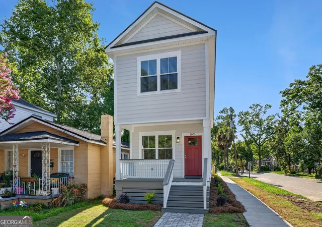 Photo 3 of Single family home for sale at 1601 Grove St, Savannah, GA 31401 | MLS# 10843167 | Listing updated on 2026-09-24