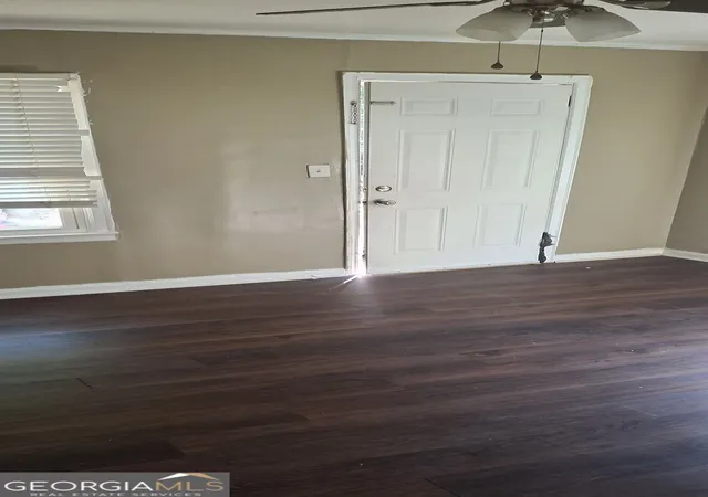Listing Photo 2 - Condo for sale in building located at 216 Alabama St, Griffin, GA 30223