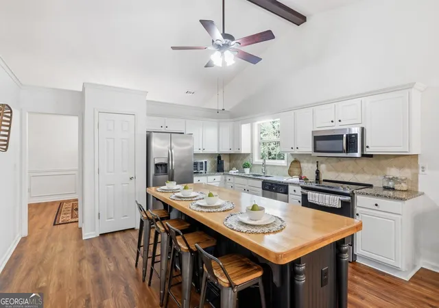 Photo 2 of Single family home for sale at 7660 Donington Park Dr, Cumming, GA 30040 | MLS# 10844240 | Listing updated on 2026-10-12