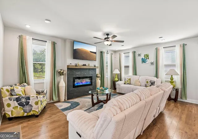 Photo 3 of Single family home for sale at 2456 Hidden Crk Rd, Kennesaw, GA 30152 | MLS# 10841626 | Listing updated on 2026-09-10