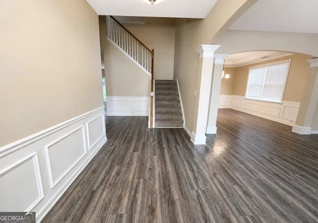 Photo 2 of Single family home for sale at 562 Preserve Park Dr, Loganville, GA 30052 | MLS# 10837372 | Listing updated on 2026-09-15