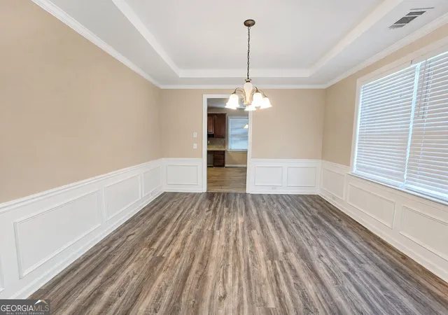 Photo 3 of Single family home for sale at 562 Preserve Park Dr, Loganville, GA 30052 | MLS# 10837372 | Listing updated on 2026-09-15