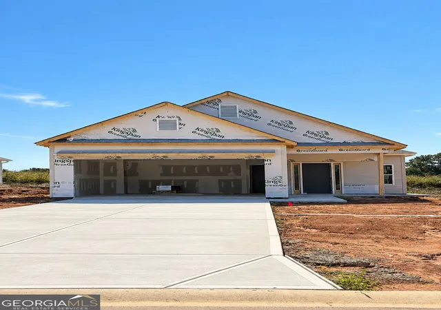 Photo 1 of Single family home for sale at 121 Cottage Grove Cir, Eatonton, GA 31024 | MLS# 10823620 | Listing updated on 2026-09-14