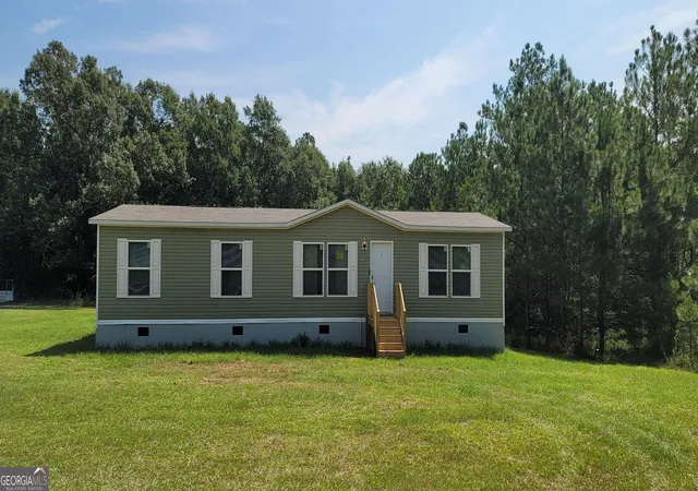 Photo 1 of Manufactured home for sale at 121 Pecan Grv Rd, Sylvania, GA 30467 | MLS# 10841556 | Listing updated on 2026-09-08