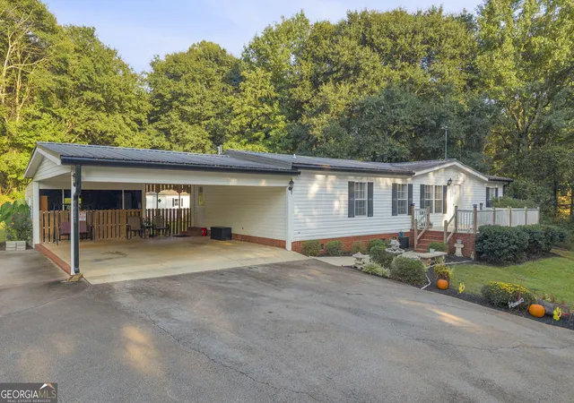 Photo 3 of Manufactured home for sale at 763 Akins Lunsford Rd, Canon, GA 30520 | MLS# 10847390 | Listing updated on 2026-09-30