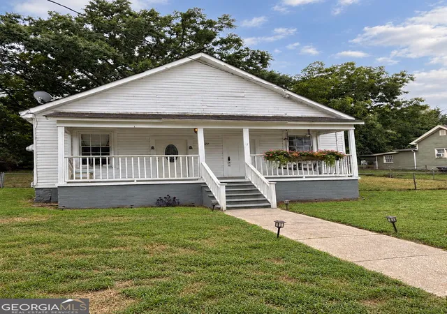 Photo 1 of Single family home for sale at 1627 Broad St Ne, Conyers, GA 30012 | MLS# 10841472 | Listing updated on 2026-09-07