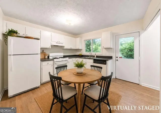 Photo 3 of Townhouse for sale at 875 Pastel Dr Sw, Marietta, GA 30008 | MLS# 10837366 | Listing updated on 2026-09-15