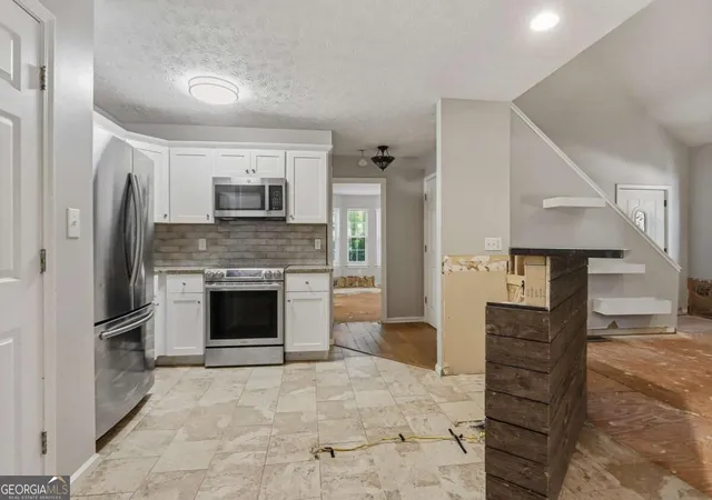 Photo 4 of Single family home for sale at 2903 Etchison Rd, Loganville, GA 30052 | MLS# 10852681 | Listing updated on 2026-10-08