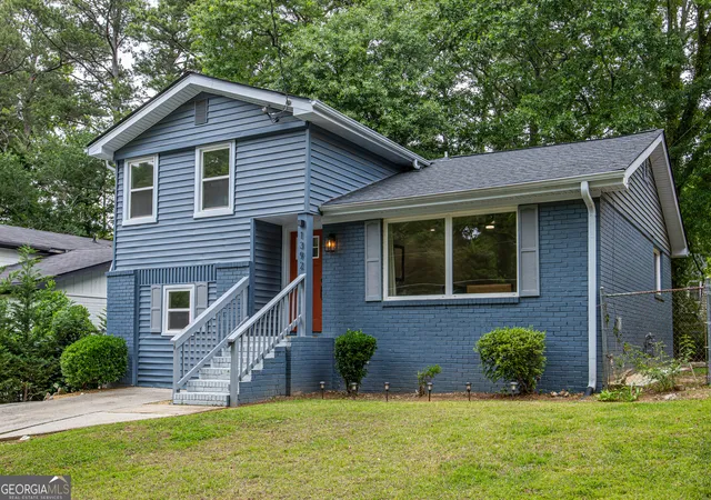 Photo 2 of Single family home for sale at 1392 Willow Trl Sw, Atlanta, GA 30311 | MLS# 10783470 | Listing updated on 2026-09-10