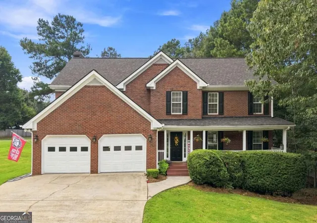 Photo 1 of Single family home for sale at 5821 Silverthorn Dr, Flowery Branch, GA 30542 | MLS# 10841065 | Listing updated on 2026-09-23