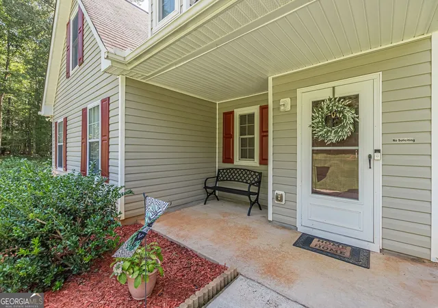 Photo 3 of Single family home for sale at 210 Kim Trl, Stockbridge, GA 30281 | MLS# 10849320 | Listing updated on 2026-10-02