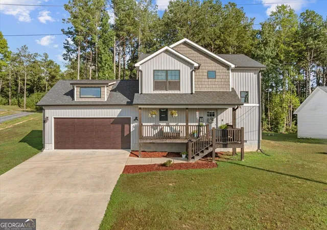 Single family home for sale at 3210 Crow Rd NE, Dalton, GA 30721 | MLS# 10842781