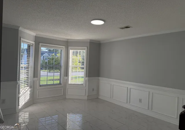 Photo 3 of Single family home for sale at 152 Moss Pointe Dr, Mcdonough, GA 30253 | MLS# 10841434 | Listing updated on 2026-09-21