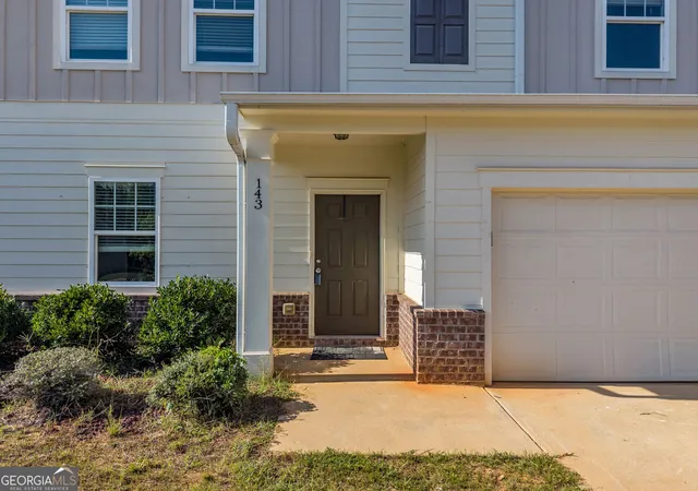 Photo 3 of Single family home for sale at 143 Coldwater Way, Griffin, GA 30224 | MLS# 10841770 | Listing updated on 2026-09-08