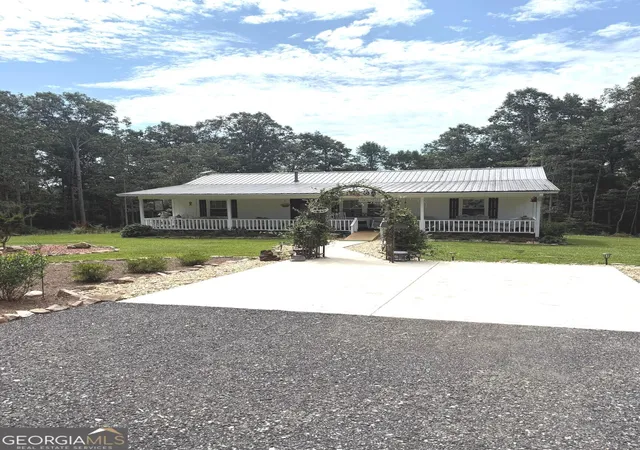 Photo 1 of Single family home for sale at 2014 Athens Rd, Royston, GA 30662 | MLS# 10813415 | Listing updated on 2026-09-27