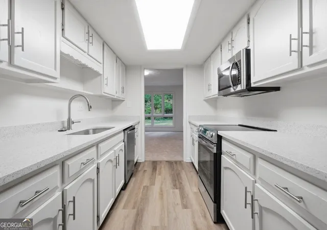 Photo 2 of Townhouse for sale at 3229 Clairmont N Rd NE, Atlanta, GA 30329 | MLS# 10841525 | Listing updated on 2026-09-22