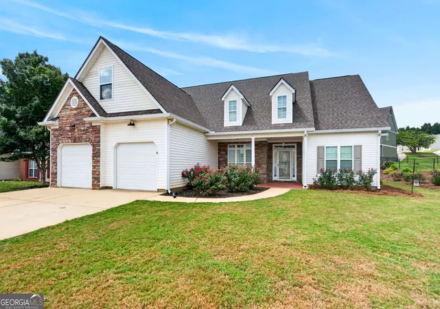 Photo 2 of Sale Pending at 105 Churchill Dr, Lagrange, GA 30241 | MLS# 10839602 | Listing updated on 2026-09-30