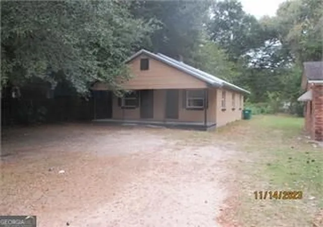 Photo 2 of Multi family home for sale at 825 Cotton Ave, Albany, GA 31701 | MLS# 10833624 | Listing updated on 2026-09-09
