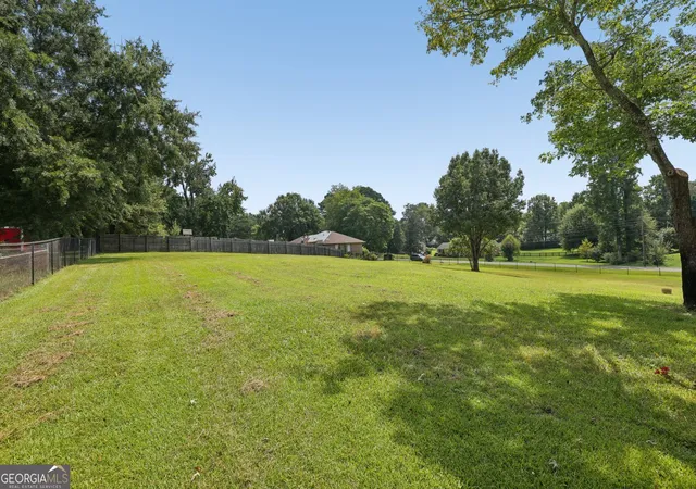 Photo 3 of Sale Pending at 2843 Crabapple Cir, Dacula, GA 30019 | MLS# 10839315 | Listing updated on 2026-09-14