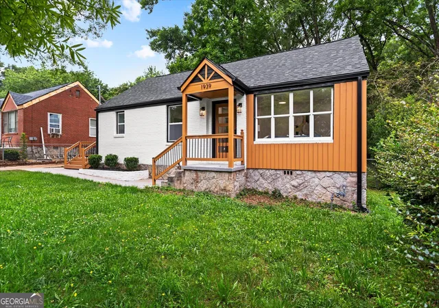 Photo 2 of Single family home for sale at 1939 Willa Dr, Decatur, GA 30032 | MLS# 10852399 | Listing updated on 2026-09-24