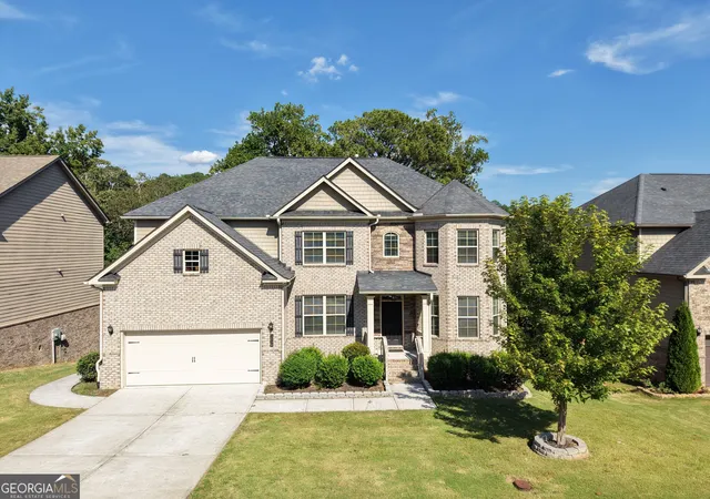 Photo 2 of Single family home for sale at 1530 Dahlia Dr, Cumming, GA 30040 | MLS# 10849153 | Listing updated on 2026-10-03
