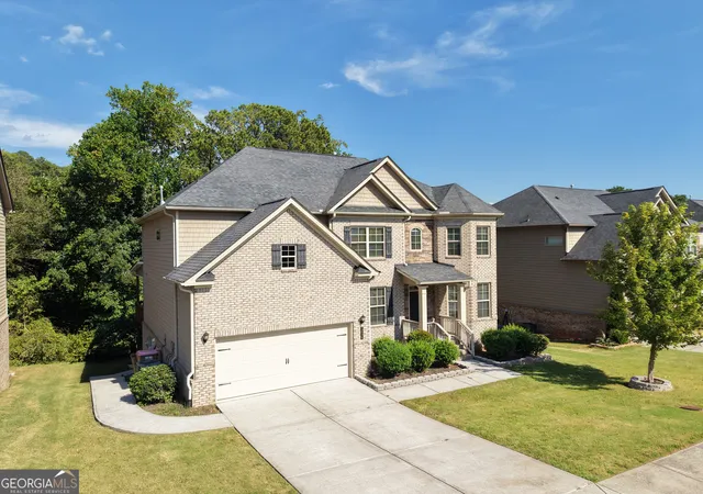 Photo 3 of Single family home for sale at 1530 Dahlia Dr, Cumming, GA 30040 | MLS# 10849153 | Listing updated on 2026-10-03