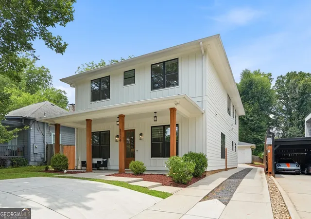 Photo 2 of Single family home for sale at 2114 Memorial Dr Se, Atlanta, GA 30317 | MLS# 10849540 | Listing updated on 2026-10-03