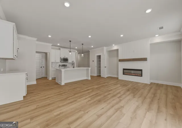 Photo 4 of Townhouse for sale at 310 Brook Landing Cir, Auburn, GA 30011 | MLS# 10829504 | Listing updated on 2026-10-28