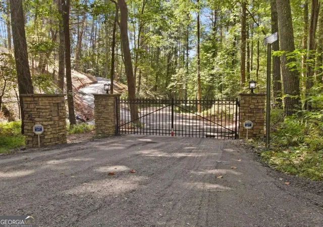 Photo 4 of Single family home for sale at 25 Riverhouse Dr, Dahlonega, GA 30533 | MLS# 10852274 | Listing updated on 2026-10-08