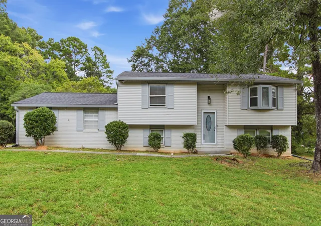 Photo 1 of Single family home for sale at 3724 Bramblevine Cir, Lithonia, GA 30038 | MLS# 10844737 | Listing updated on 2026-09-24