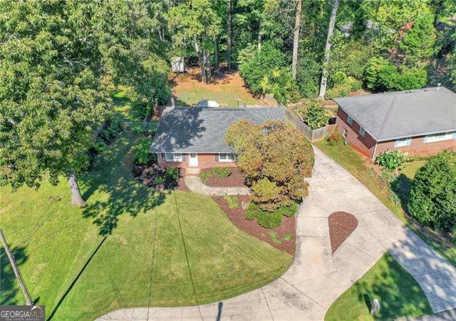 Photo 2 of Single family home for sale at 2085 Clearwater Dr, Marietta, GA 30067 | MLS# 10872712 | Listing updated on 2026-10-28