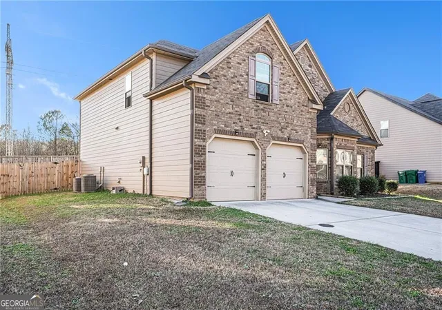 Photo 3 of Single family home for sale at 2495 Brittany Park Ln, Ellenwood, GA 30294 | MLS# 10842635 | Listing updated on 2026-09-23