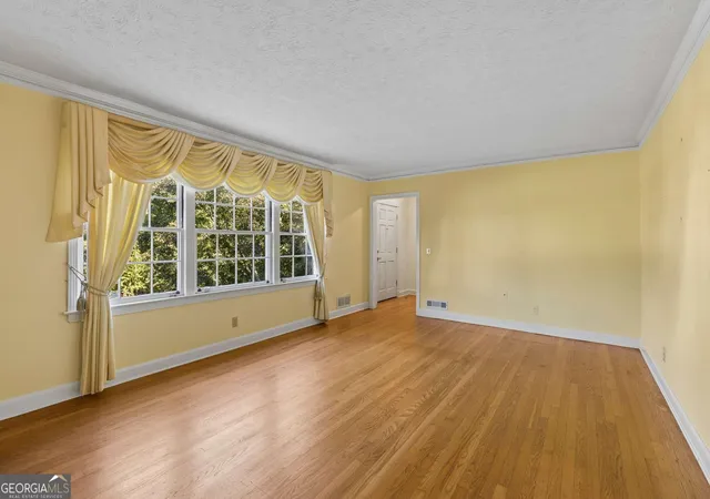 Photo 4 of Single family home for sale at 1045 Citadel Dr NE, Atlanta, GA 30324 | MLS# 10878988 | Listing updated on 2026-10-28