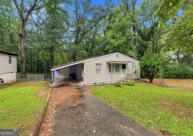 Photo 3 of Single family home for sale at 3141 Mckenzie Rd, East Point, GA 30344 | MLS# 10835566 | Listing updated on 2026-09-11
