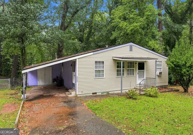 Photo 3 of Single family home for sale at 3141 Mckenzie Rd, East Point, GA 30344 | MLS# 10835566 | Listing updated on 2026-09-11